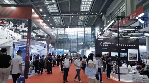 新华全媒 世界无人机大会 3000多架无人机亮相深圳